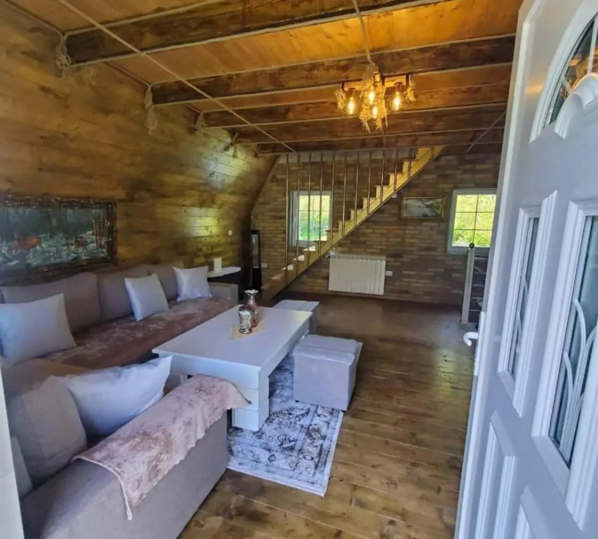 Shtepia E Shqiponjes Otel Gropat e Selces 0*,  Arnavutluk