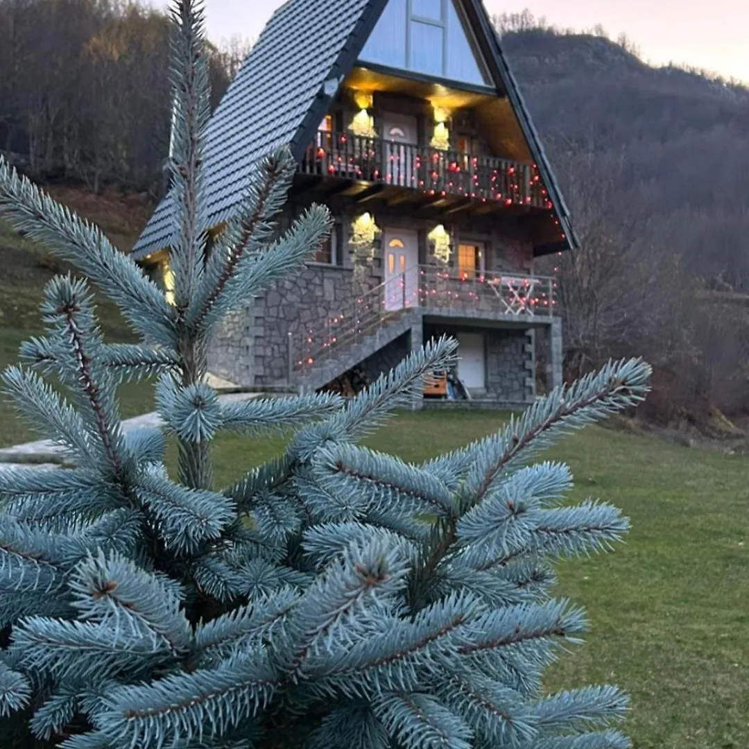 Semesterpark Shtepia E Shqiponjes Hotell Gropat e Selces